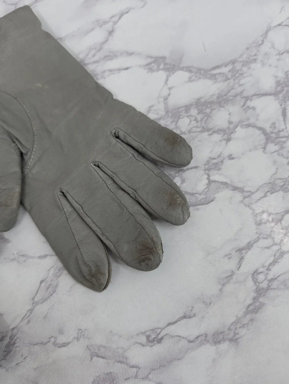 Vintage Leather Driving Gloves Gray with Black Accents And Knot Button